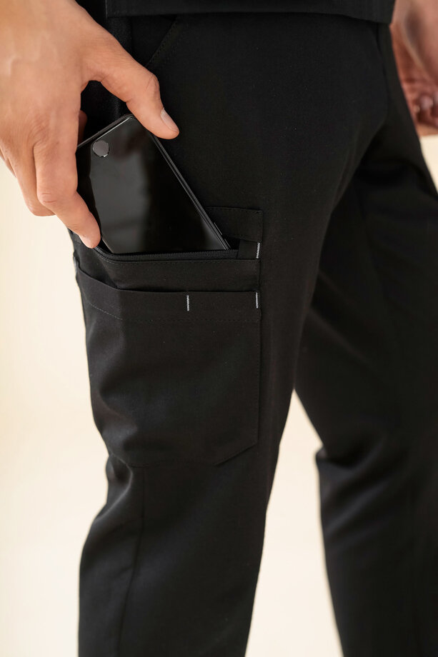 KAERE Bukse med lårlomme unisex svart 5 Sverre W. Monsen