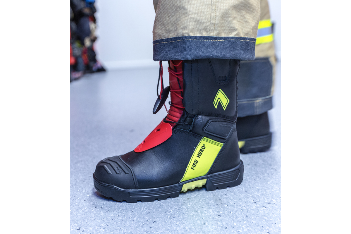Wenaas brann og redning brannstøvel