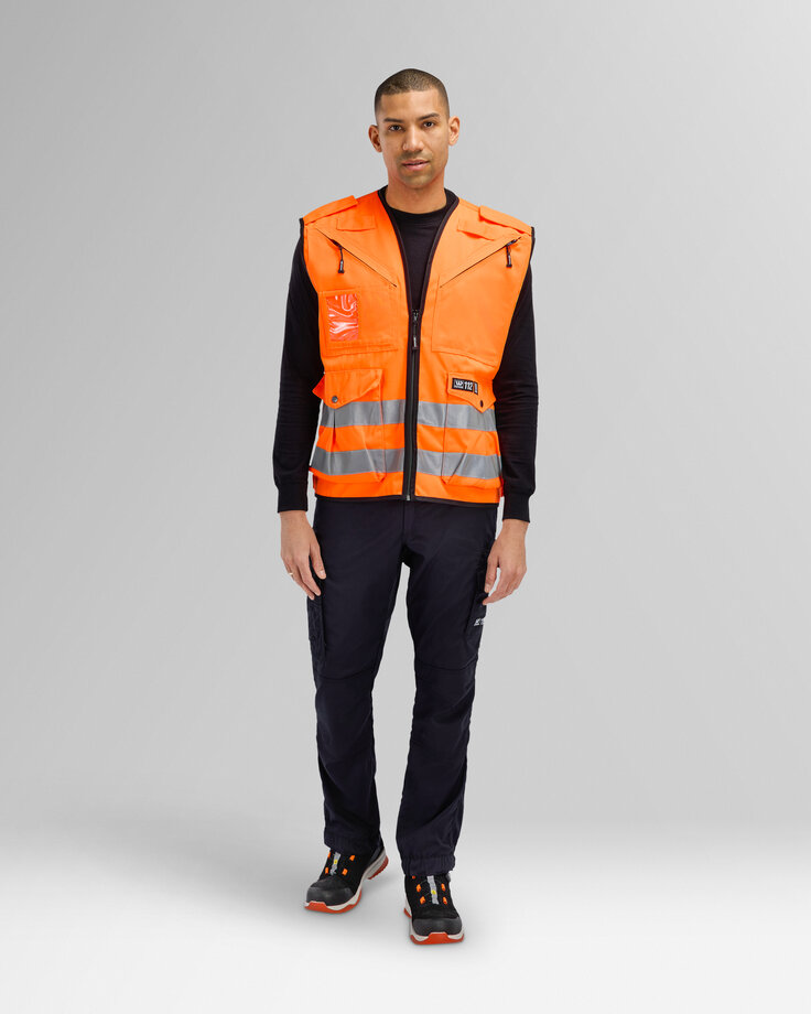 Uniformsväst kl 2 4 Wenaas
